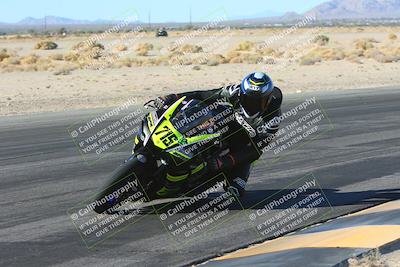 media/Jan-10-2025-CVMA Friday Practice (Fri) [[489e0da257]]/Group 4 and Trackday/Session 2 (Turn 4 Inside)/